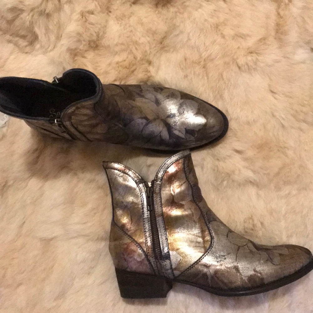 Boots/shoes